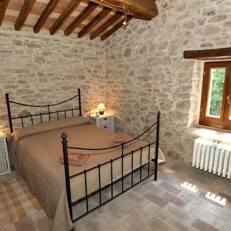 In Umbria With Pool *