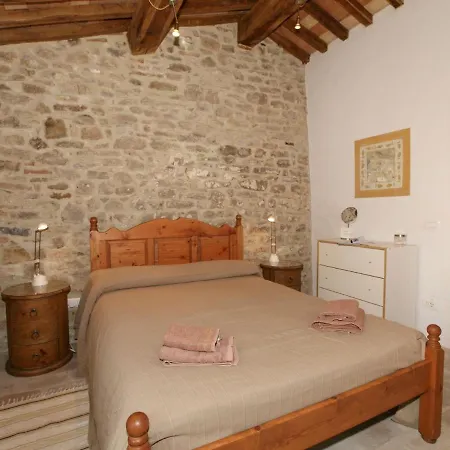 Hébergement de vacances In Umbria With Pool *